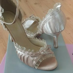 Delicious peep-toe high heels